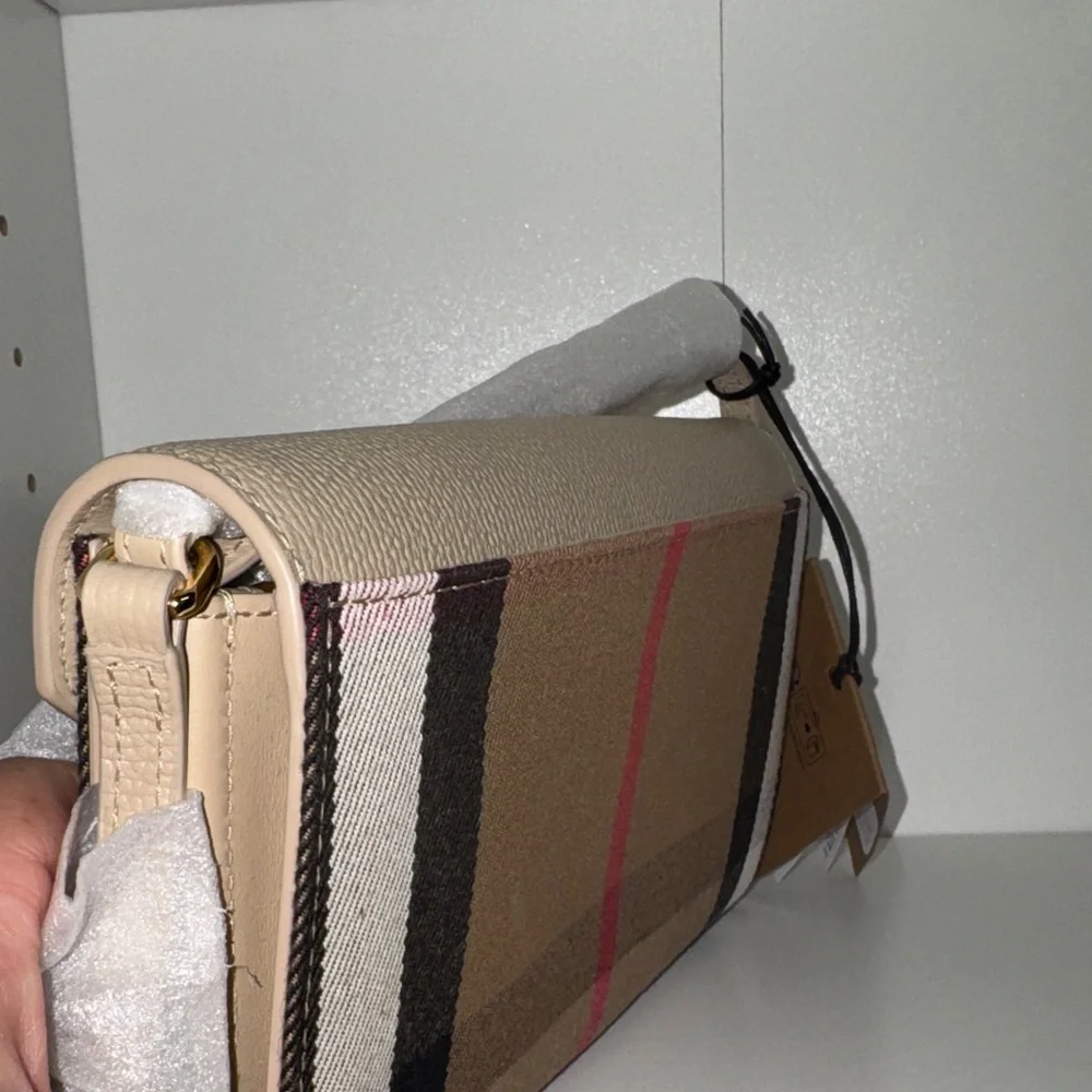 Burberry Beige Leather & Vintage Check Envelope Crossbody - Picture 3 of 7